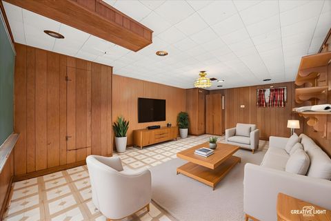 Tiny photo for 521 Michael Mnr Mnr, Glenview, IL 60025 (MLS # 12462828)