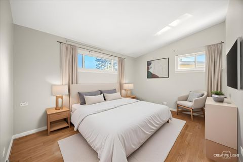 Tiny photo for 521 Michael Mnr Mnr, Glenview, IL 60025 (MLS # 12462828)