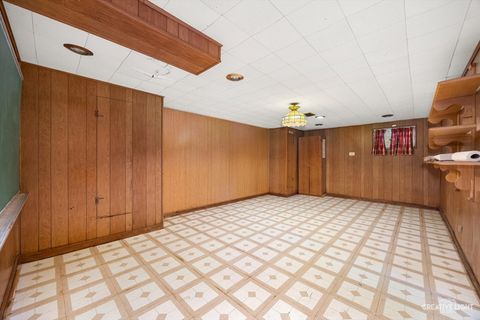 Tiny photo for 521 Michael Mnr Mnr, Glenview, IL 60025 (MLS # 12462828)