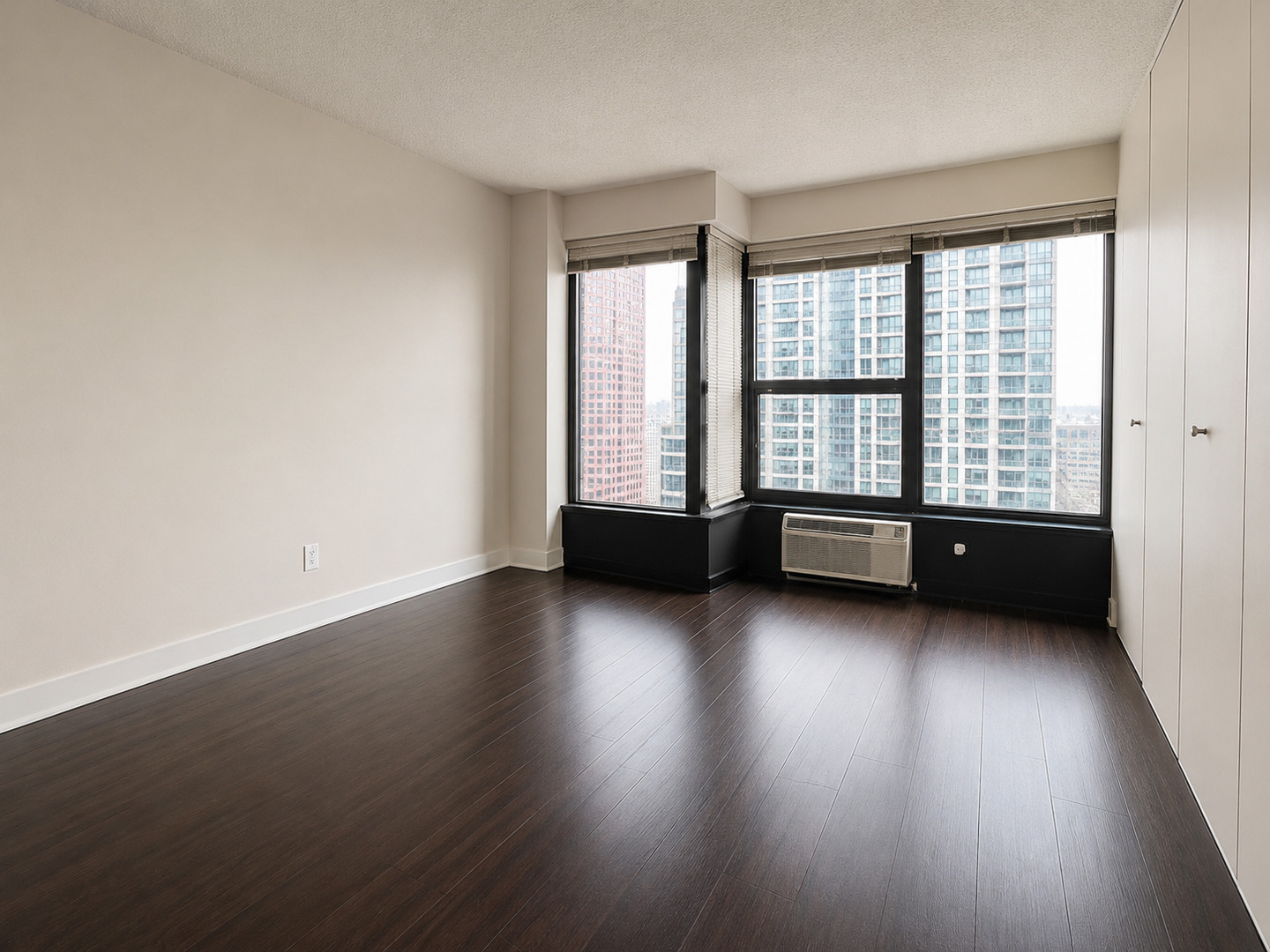 30 E Huron Street 4302