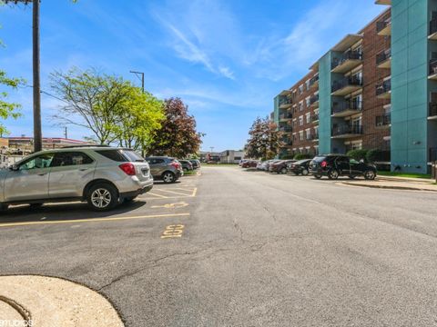 Tiny photo for 9355 Irving Park Road #404, Schiller Park, IL 60176 (MLS # 12553848)
