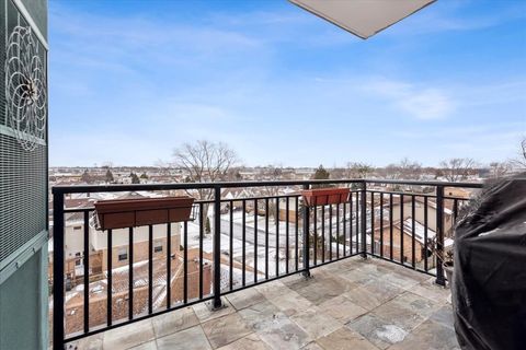 Tiny photo for 9355 Irving Park Road #404, Schiller Park, IL 60176 (MLS # 12553848)