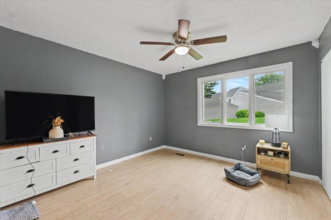 Tiny photo for 2014 Blackthorn Drive #2014, Champaign, IL 61821 (MLS # 12585189)