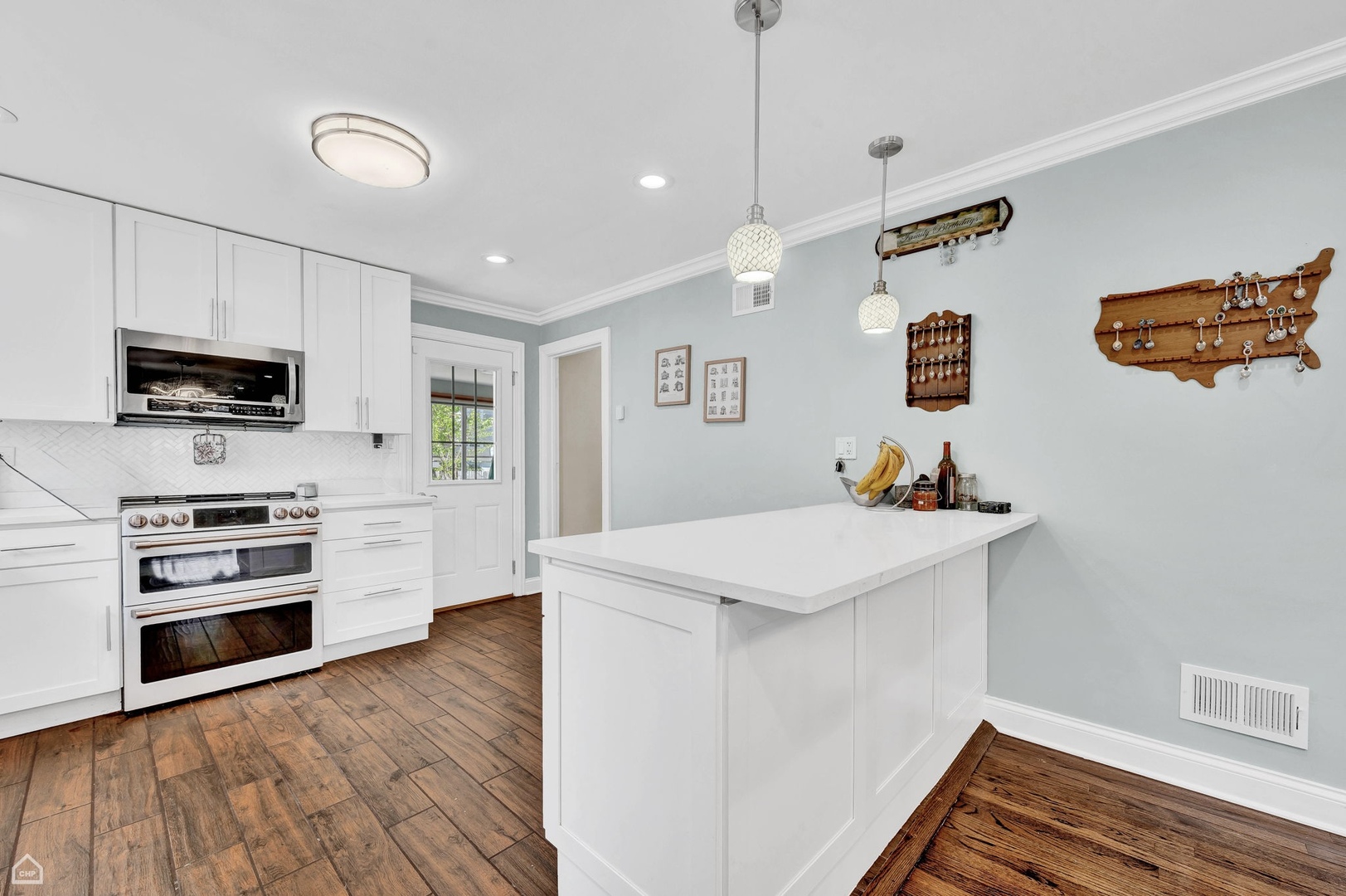 6316 N Albany Avenue