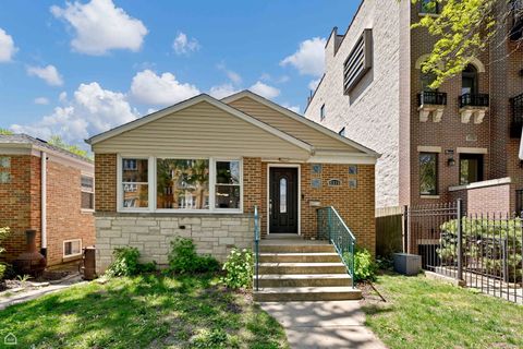 Photo of 6316 N Albany Avenue, Chicago, IL 60659 (MLS # 12562192)