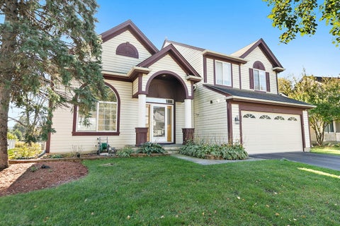Photo of 997 Tylerton Circle, Grayslake, IL 60030 (MLS # 12788105)