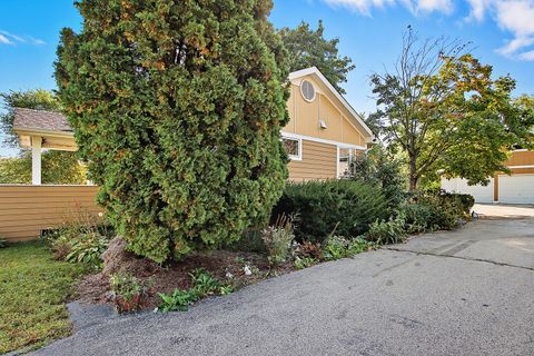 Tiny photo for 11345 W Carnahan Avenue, Beach Park, IL 60099 (MLS # 12486625)