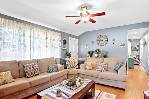 Tiny photo for 11345 W Carnahan Avenue, Beach Park, IL 60099 (MLS # 12486625)