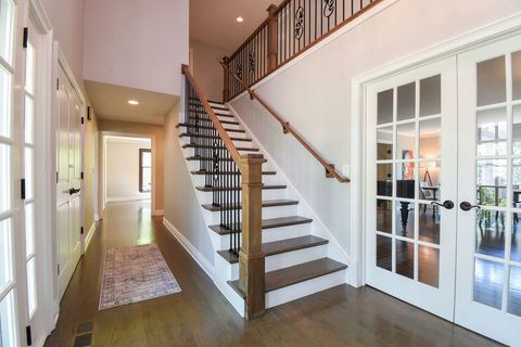 Tiny photo for 5724 Lawn Drive, Western Springs, IL 60558 (MLS # 12627434)