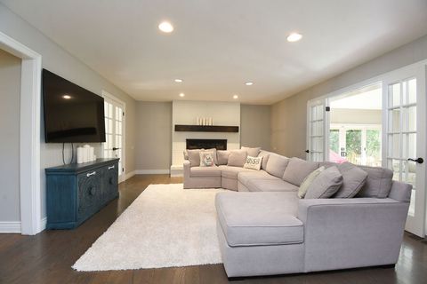 Tiny photo for 5724 Lawn Drive, Western Springs, IL 60558 (MLS # 12627434)