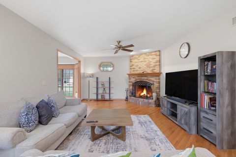 Tiny photo for 1007 Peregrine Way, Hampshire, IL 60140 (MLS # 12615399)