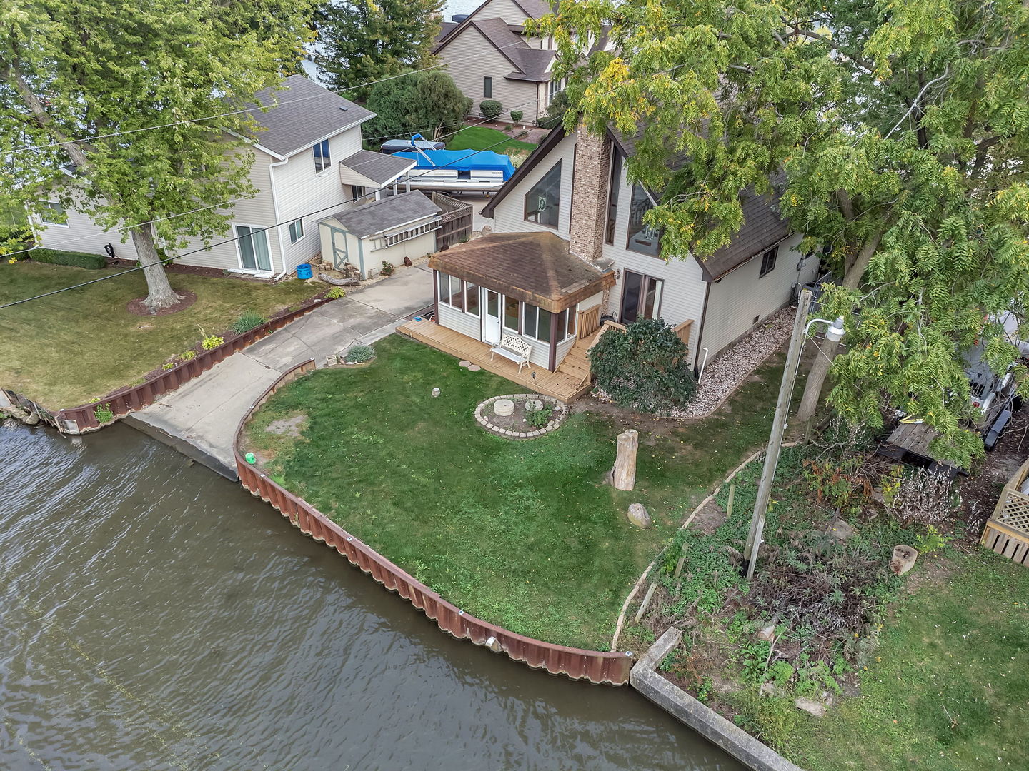 8179 N Thorsen Lane