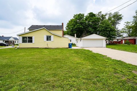 Tiny photo for 503 Commercial Street, Chenoa, IL 61726 (MLS # 12529056)