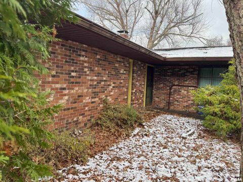 Tiny photo for 421 COOK Avenue, Jonesboro, IL 62952 (MLS # EB460715)