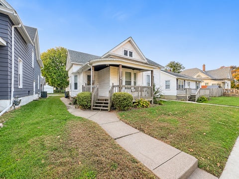 Tiny photo for 2317 Hobson Avenue, Davenport, IA 52802 (MLS # 12794428)