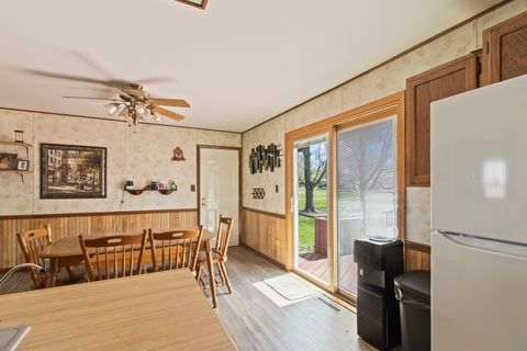 Tiny photo for 812 W 3rd Street, Gilman, IL 60938 (MLS # 12612220)