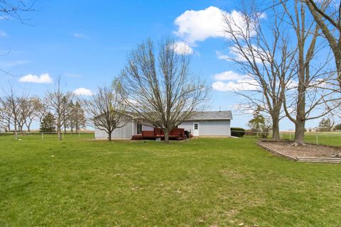 Tiny photo for 812 W 3rd Street, Gilman, IL 60938 (MLS # 12612220)