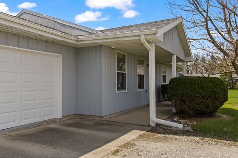 Tiny photo for 812 W 3rd Street, Gilman, IL 60938 (MLS # 12612220)