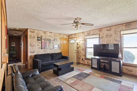 Tiny photo for 812 W 3rd Street, Gilman, IL 60938 (MLS # 12612220)