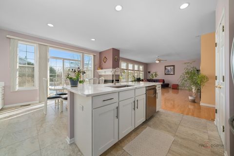 Tiny photo for 2287 Avalon Drive, Buffalo Grove, IL 60089 (MLS # 12515938)