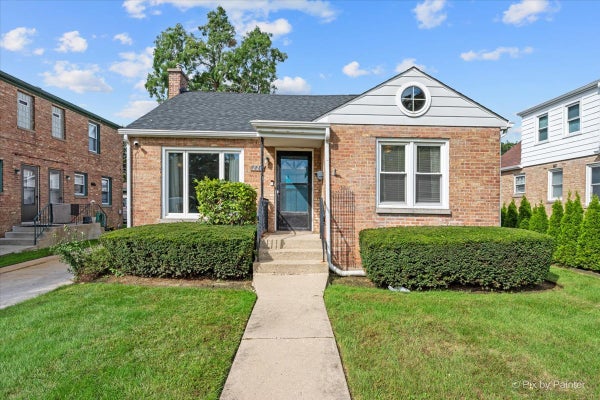 226 N ELMWOOD AVE, WAUKEGAN, IL 60085 - Image cfa1d3ce826e97fa7651b28d2897ce67/444535825