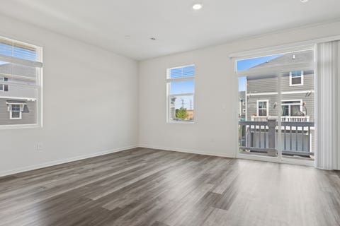Tiny photo for 2111 Yellowstone Boulevard, Mundelein, IL 60060 (MLS # 12690572)