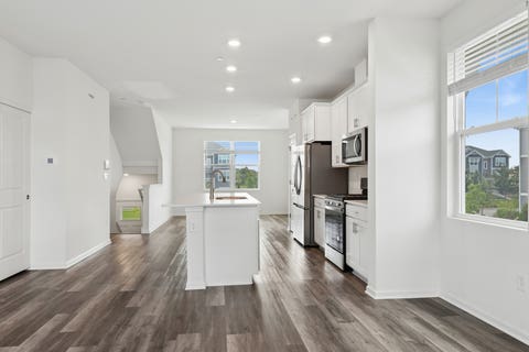 Tiny photo for 2111 Yellowstone Boulevard, Mundelein, IL 60060 (MLS # 12690572)