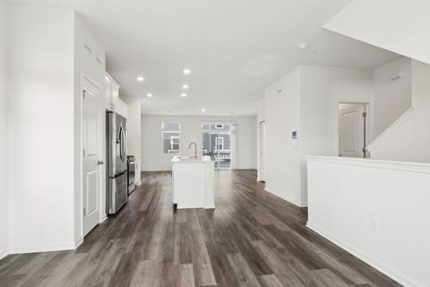 Tiny photo for 2111 Yellowstone Boulevard, Mundelein, IL 60060 (MLS # 12690572)