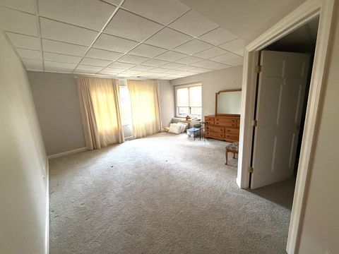 Tiny photo for 4 Greenbrier Court, Lake In The Hills, IL 60156 (MLS # 12457586)