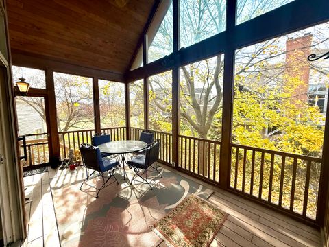 Tiny photo for 4 Greenbrier Court, Lake In The Hills, IL 60156 (MLS # 12457586)