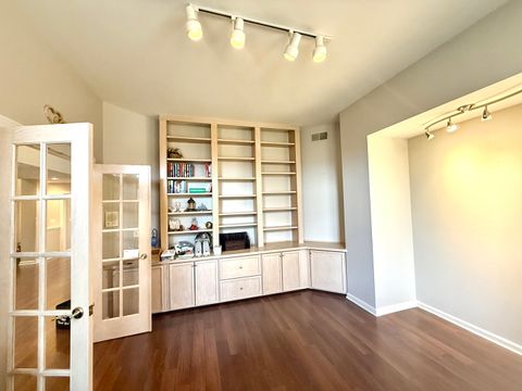 Tiny photo for 4 Greenbrier Court, Lake In The Hills, IL 60156 (MLS # 12457586)