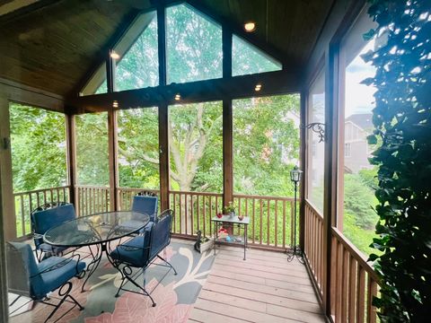 Tiny photo for 4 Greenbrier Court, Lake In The Hills, IL 60156 (MLS # 12457586)