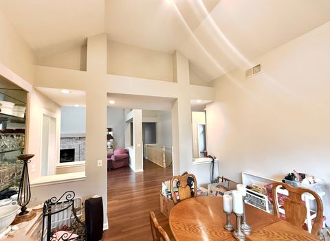 Tiny photo for 4 Greenbrier Court, Lake In The Hills, IL 60156 (MLS # 12457586)