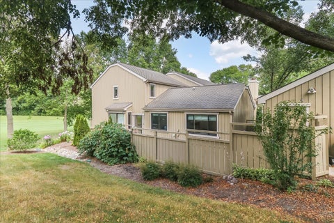 Tiny photo for 244 Hickory Lane, Lake Barrington, IL 60010 (MLS # 12704018)