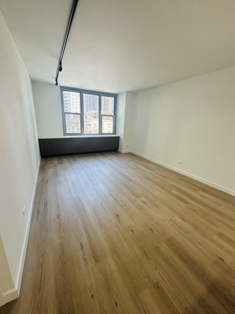 400 E Randolph Street 904