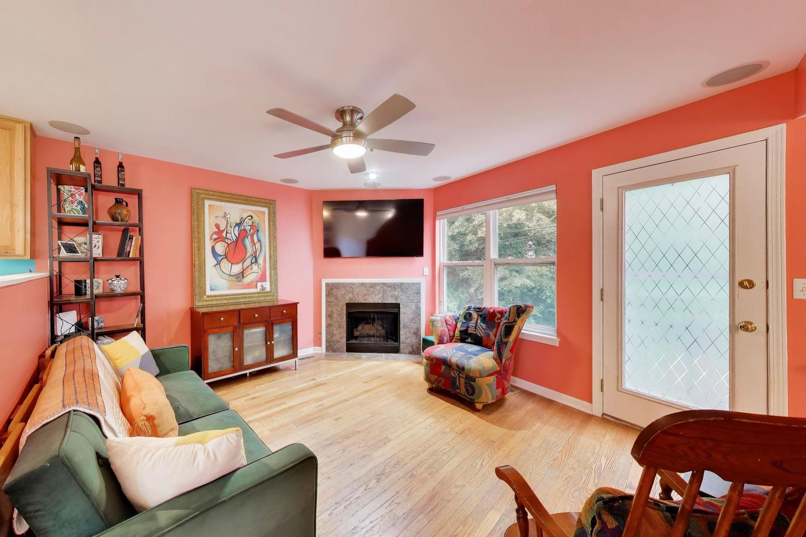 2011 W Chase Avenue 2