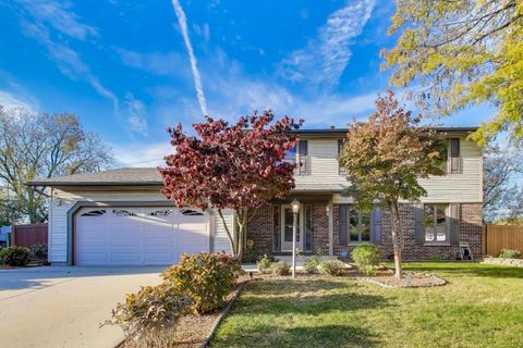 Photo of 932 Kentucky Lane, Elk Grove Village, IL 60007 (MLS # 12506733)