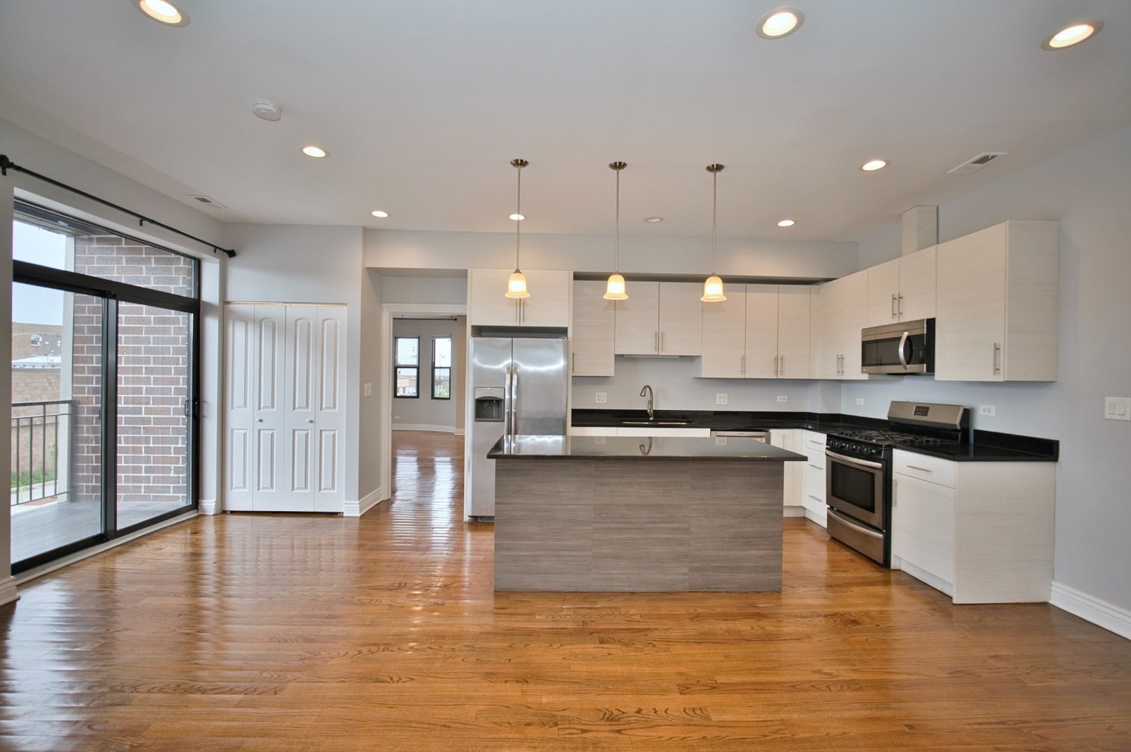 2515 W Lawrence Avenue 3W