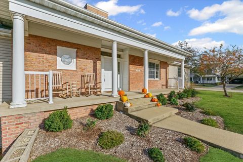 Tiny photo for 2402 Walden Woods Court, Mahomet, IL 61853 (MLS # 12488199)