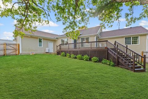 Tiny photo for 2402 Walden Woods Court, Mahomet, IL 61853 (MLS # 12488199)