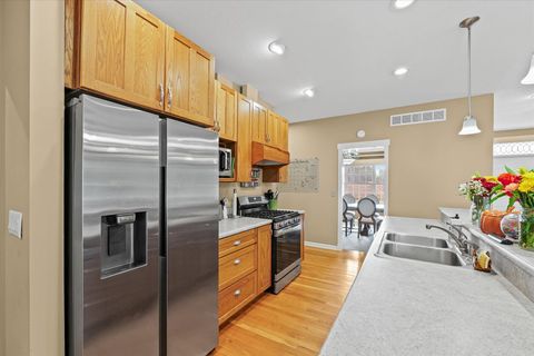 Tiny photo for 2402 Walden Woods Court, Mahomet, IL 61853 (MLS # 12488199)