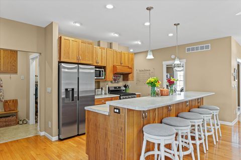 Tiny photo for 2402 Walden Woods Court, Mahomet, IL 61853 (MLS # 12488199)