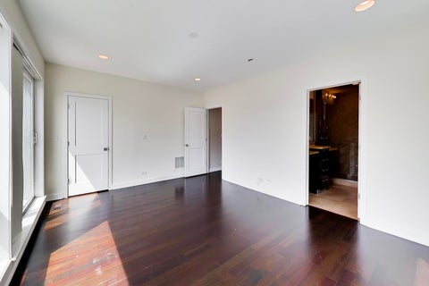 Tiny photo for 3045 N CLYBOURN Avenue #2, Chicago, IL 60618 (MLS # 12747715)
