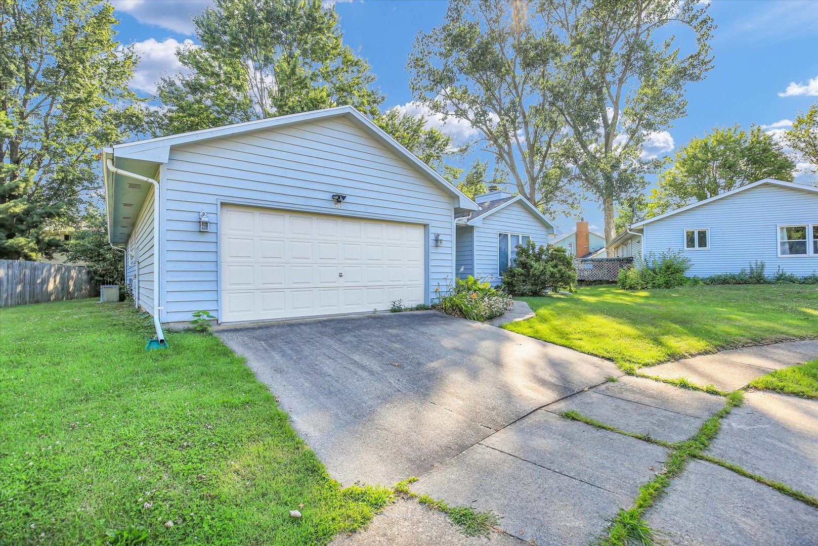 1905 S Plains Court
