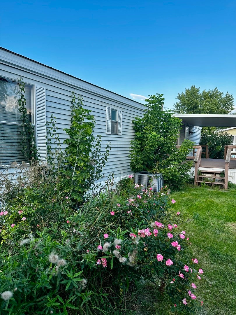 27W370 Geneva Road 124