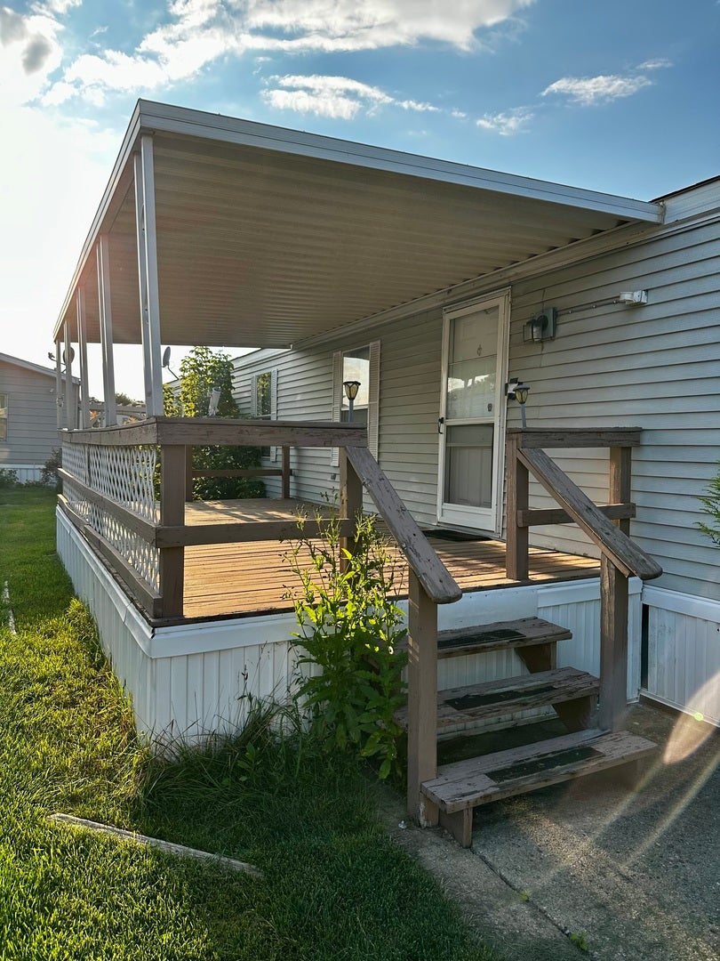 27W370 Geneva Road 124
