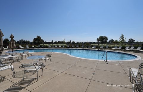 Tiny photo for 3184 Comstock Court, Mundelein, IL 60060 (MLS # 12474631)