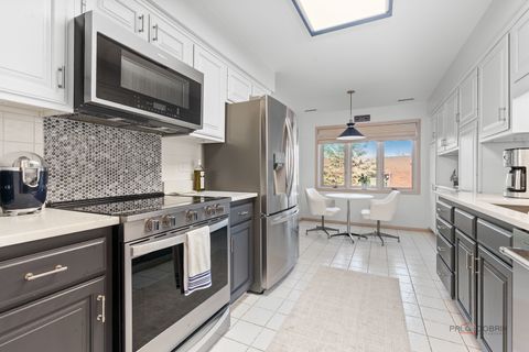 Tiny photo for 1000 Deerfield Road #303, Highland Park, IL 60035 (MLS # 12650021)