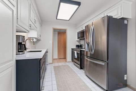 Tiny photo for 1000 Deerfield Road #303, Highland Park, IL 60035 (MLS # 12650021)
