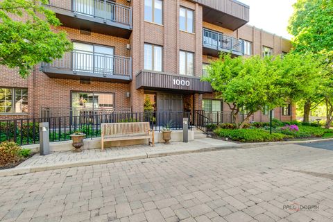 Photo of 1000 Deerfield Road #303, Highland Park, IL 60035 (MLS # 12650021)